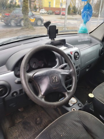 Sprzedam Peugeot Partner 1.6 D