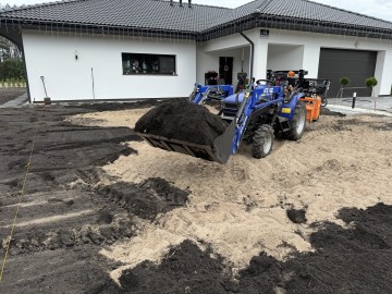 Usługi ogrodnicze, glebogryzarka separacyjna, trawnik