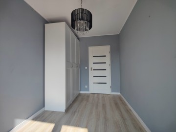 Sprzedam 3 pok. mieszkanie z balkonem, 1 piętro -ul. Śliska