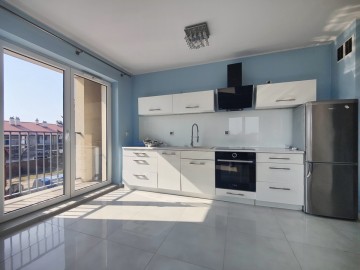 Sprzedam 3 pok. mieszkanie z balkonem, 1 piętro -ul. Śliska