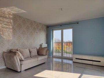 Sprzedam 3 pok. mieszkanie z balkonem, 1 piętro -ul. Śliska