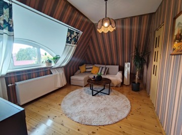 Oszczędny w eksploatacji dom, dwa garaże, duża działka