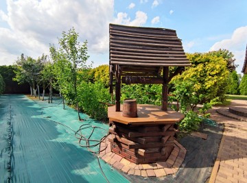 Oszczędny w eksploatacji dom, dwa garaże, duża działka