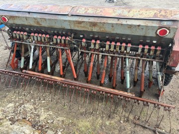 Siewnik poznaniak na wąskim kole docisk