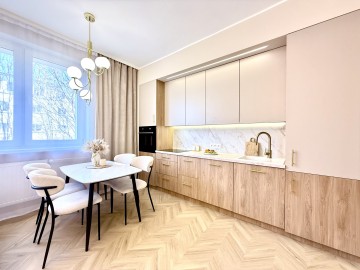 Konin | 3 pokoje | Balkon | 2 Piętro | 50 m2 | Po remoncie