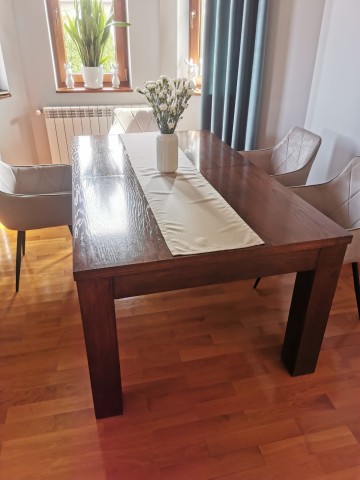 Sprzedam st&oacute;ł