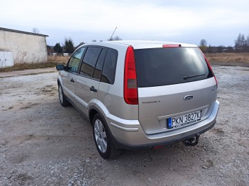 Ford Fusion Plus 1.6 Hak