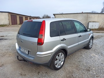 Ford Fusion Plus 1.6 Hak