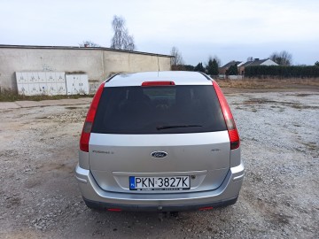 Ford Fusion Plus 1.6 Hak