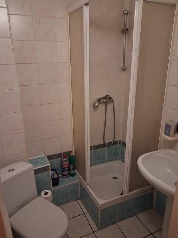 Sprzedam 2-pokojowe mieszkanie V Osiedle ul. Wyszyńskiego 20