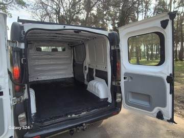 Opel Vivaro 1.9 CDTI 100 KM &ndash; LONG &ndash; 2006 &ndash; 3 osoby &ndash; paka