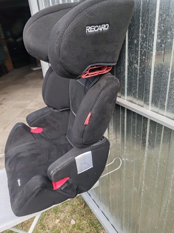 Fotelik samochodowy dziecięcy