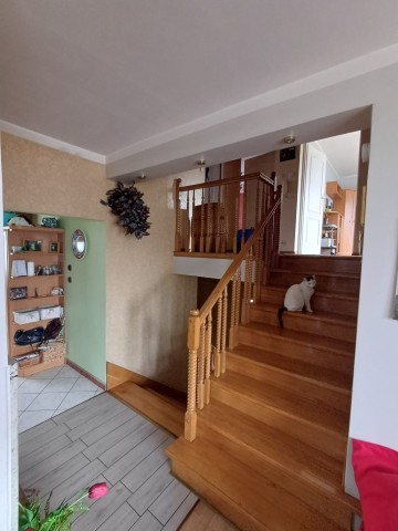 Dom Koło oś. Bogumiła