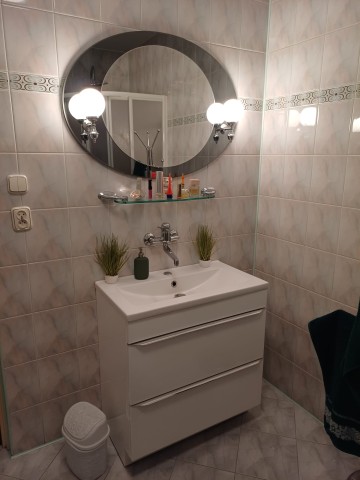 Dom Koło oś. Bogumiła