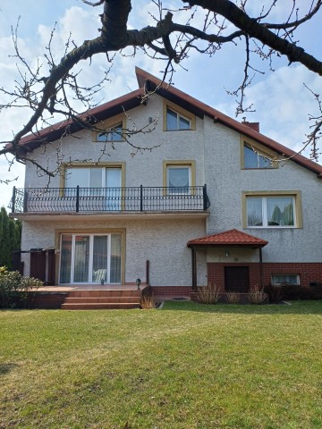 Dom Koło oś. Bogumiła