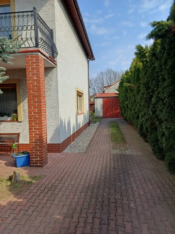 Dom Koło oś. Bogumiła