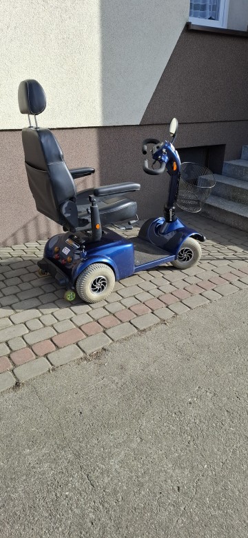 Skuter inwalidzki w&oacute;zek elektryczny