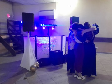 DJ, nagłośnienie i oświetlenie. DJ - Oprawa muzyczna imprez