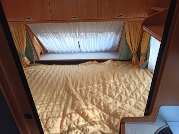 Sprzedam przyczepę kampingową 4 osobową Hobby excellent 450u