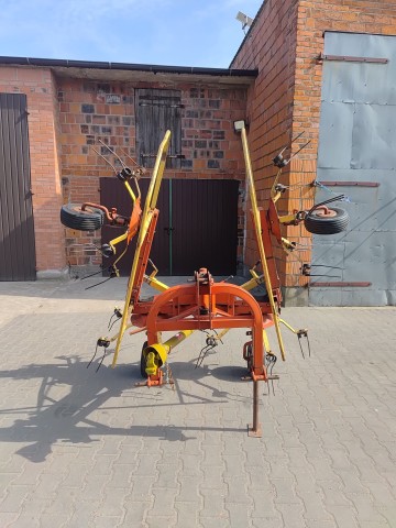 Przetrząsarka przewracarka Unifarm gs 450 claas