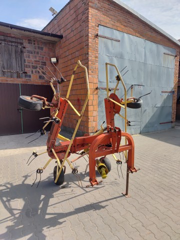 Przetrząsarka przewracarka Unifarm gs 450 claas