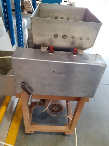 Młynek granitowy gastronomiczny