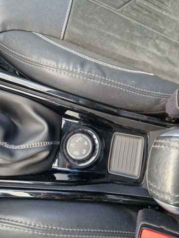 Sprzedam peugeot 2008 2016r