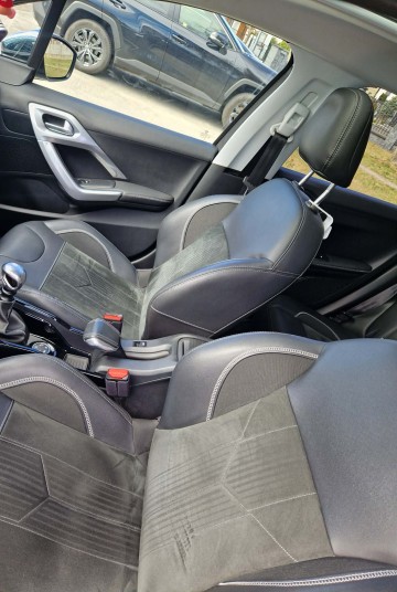 Sprzedam peugeot 2008 2016r