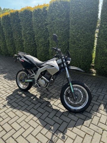 Motocykl Derbi Senda 125 SuperMoto