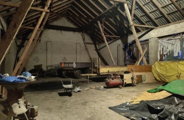 Na sprzedaż gospodarstwo rolne z domem i zabudowaniami gosp.