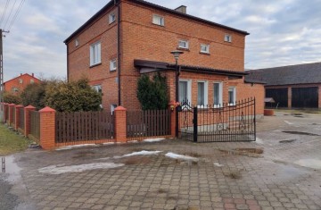 Na sprzedaż gospodarstwo rolne z domem i zabudowaniami gosp.
