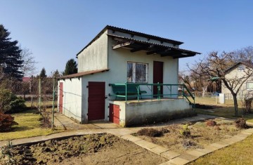 Sprzedam działkę z altaną na ROD Wyspiańskiego w Koninie