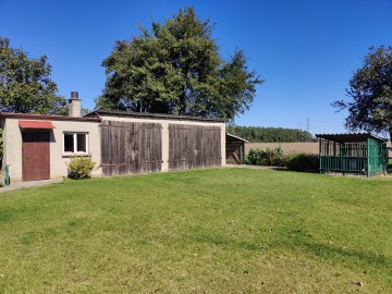 Sprzedam siedlisko o pow. 1.3759ha z domem i budynkami gosp.