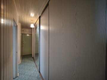 Mieszkanie 3 pok. na parterze w niskim bloku z cegły-os. III