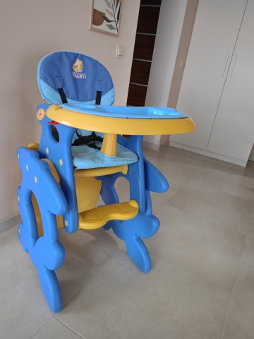Sprzedam stoliczek do karmienia dziecka