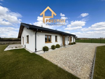 Parterowy dom w wysokim standardzie na przedmieściach Konina