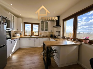 Parterowy dom w wysokim standardzie na przedmieściach Konina