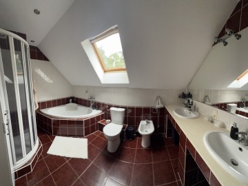 Duży dom w spokojnej okolicy w Koninie