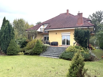 Duży dom w spokojnej okolicy w Koninie