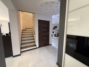 Duży dom w spokojnej okolicy w Koninie