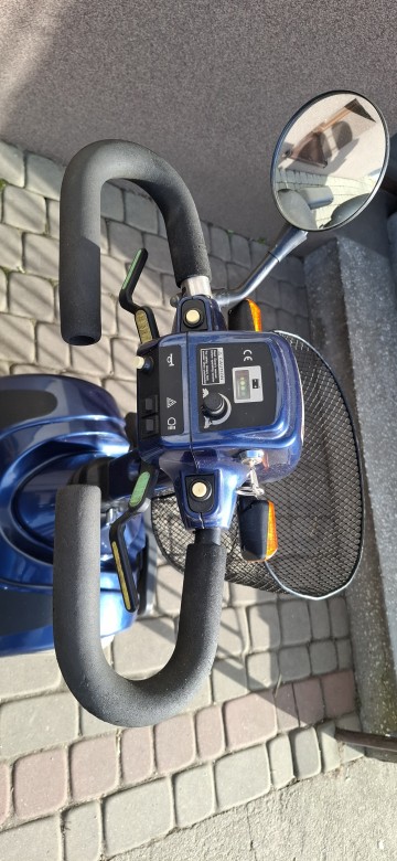 Skuter inwalidzki w&oacute;zek elektryczny
