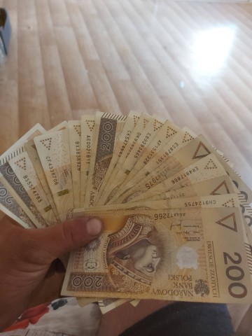 Chętna na pieszczoty za mała pomoc jeśli tak to pisz