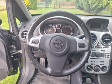 Opel Corsa D 2011