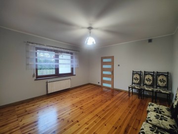 Dom po remoncie, pow. 150m2, 6 pokoi, gotowy do zamieszkania