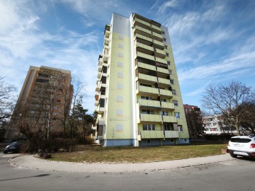 Mieszkanie 2-pok, duży balkon, bdb lokalizacja, os. Zatorze