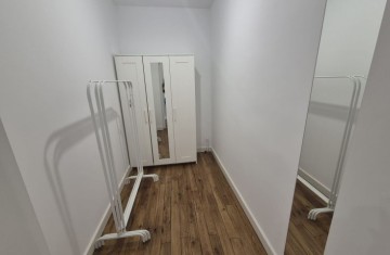 Sprzedam mieszkanie po remoncie-2 pokoje-niski blok -Centrum