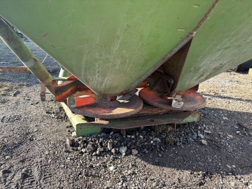 Rozsiewacz Amazone 803