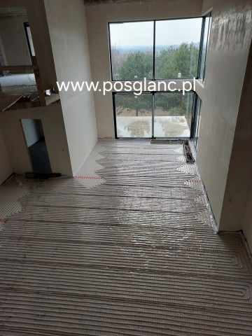 Posadzki wylewki maszynowe,  styrobeton,  płynny styropian