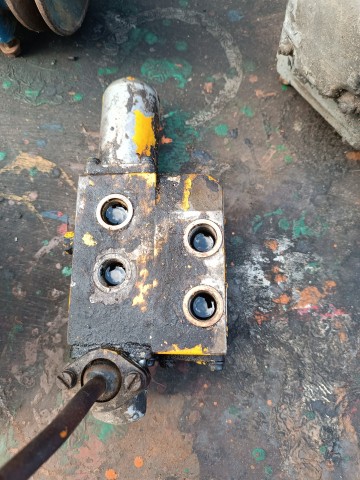 Sprzedam części do ursus c330