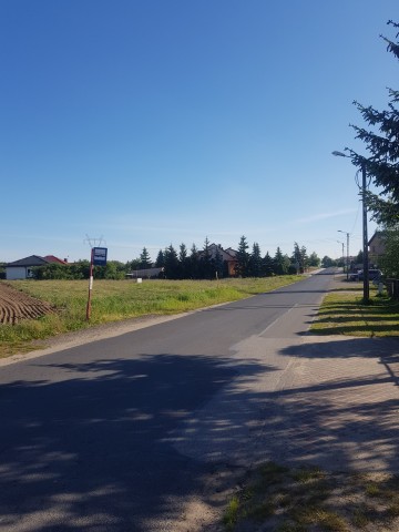 Sprzedam działkę na osiedlu - = GRÓJEC = -